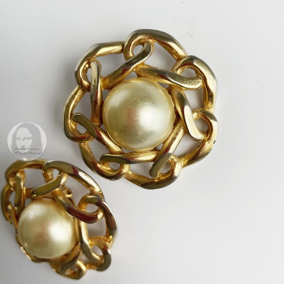 Faux Pearl and Gold Metal Chain Earrings Large Round Vintage Clip On 80s Retro - Picture 5 of 10